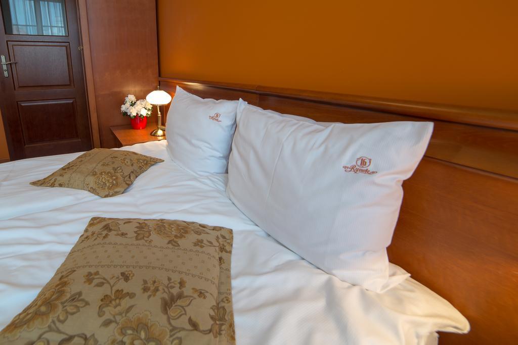 Rynek 16 Aparthotel ซานดอเมียร์ช ภายนอก รูปภาพ