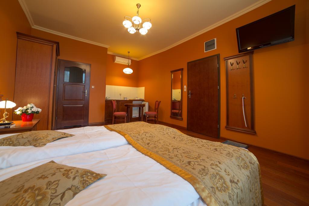 Rynek 16 Aparthotel ซานดอเมียร์ช ภายนอก รูปภาพ