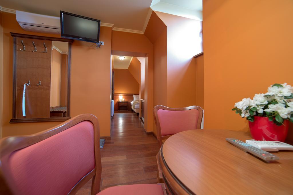 Rynek 16 Aparthotel ซานดอเมียร์ช ภายนอก รูปภาพ