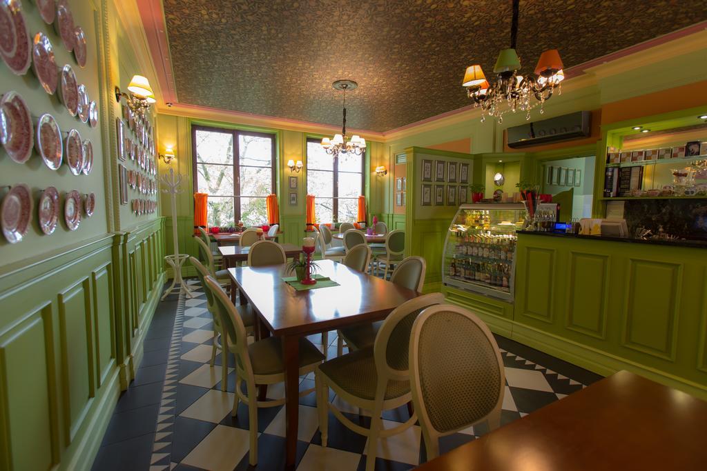 Rynek 16 Aparthotel ซานดอเมียร์ช ภายนอก รูปภาพ